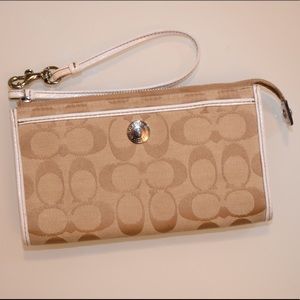 Like New Coach Monogram Wallet Wristlet